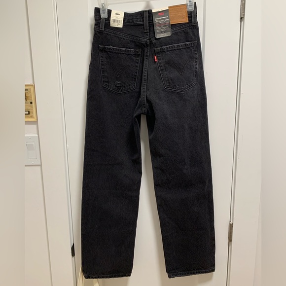 NWT Levi’s Ribcage Straight Ankle Jeans - Picture 5 of 8